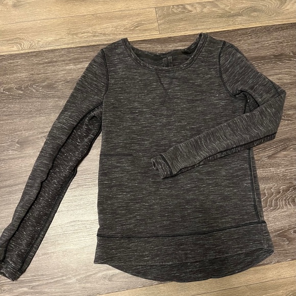 Lululemon Sweater Size 6 - Picture 1 of 4